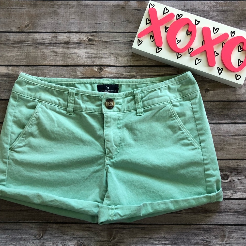 American Eagle twill midi short